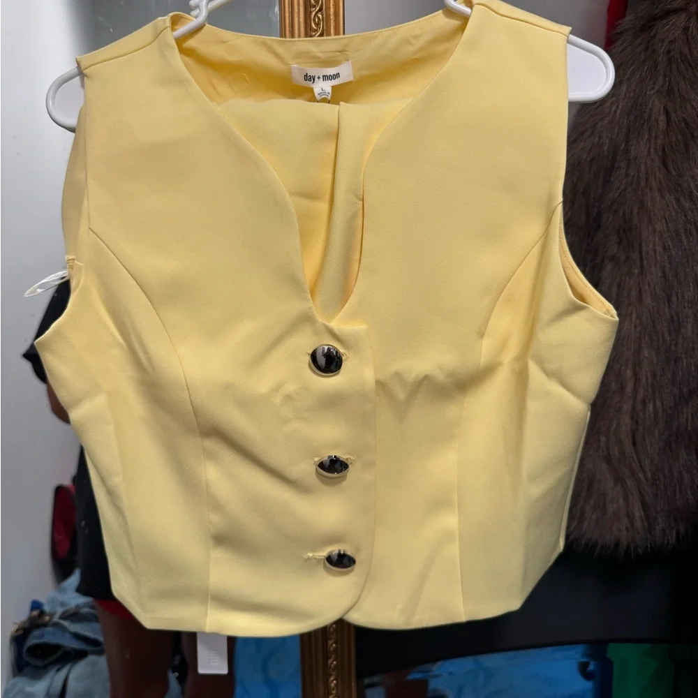 Yellow Wavy Set - Picture 2 of 4